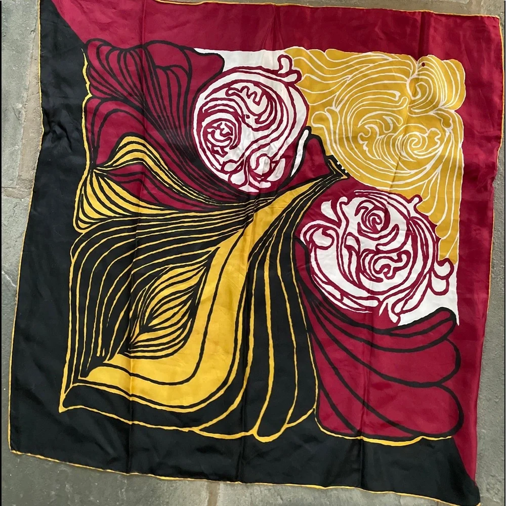 Vintage 70’s silk blend scarf